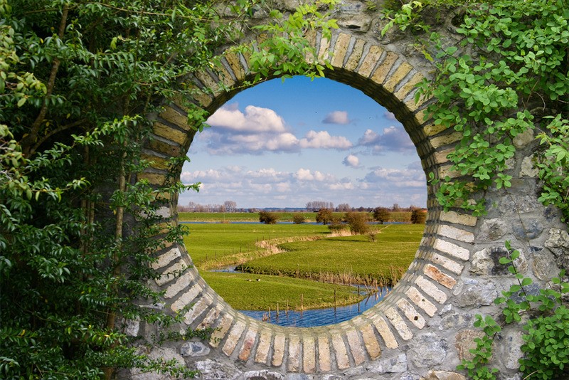 Tuinposter 'Doorkijk naar rivierlandschap'